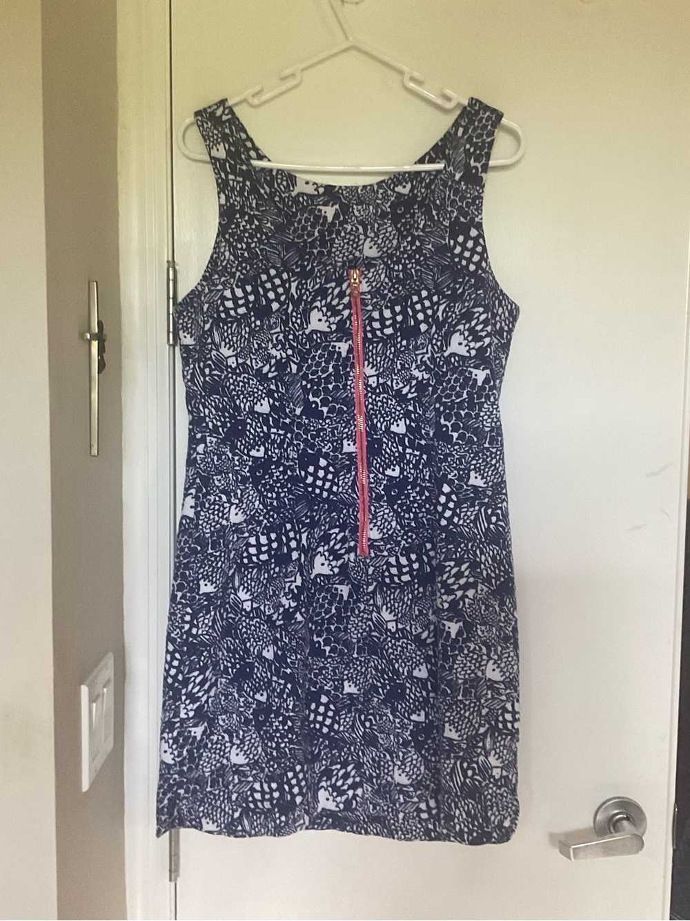 Lilly Pulitzer Navy & White Sleeveless Lace-Panel Sheath Dress - Picture 2 of 3